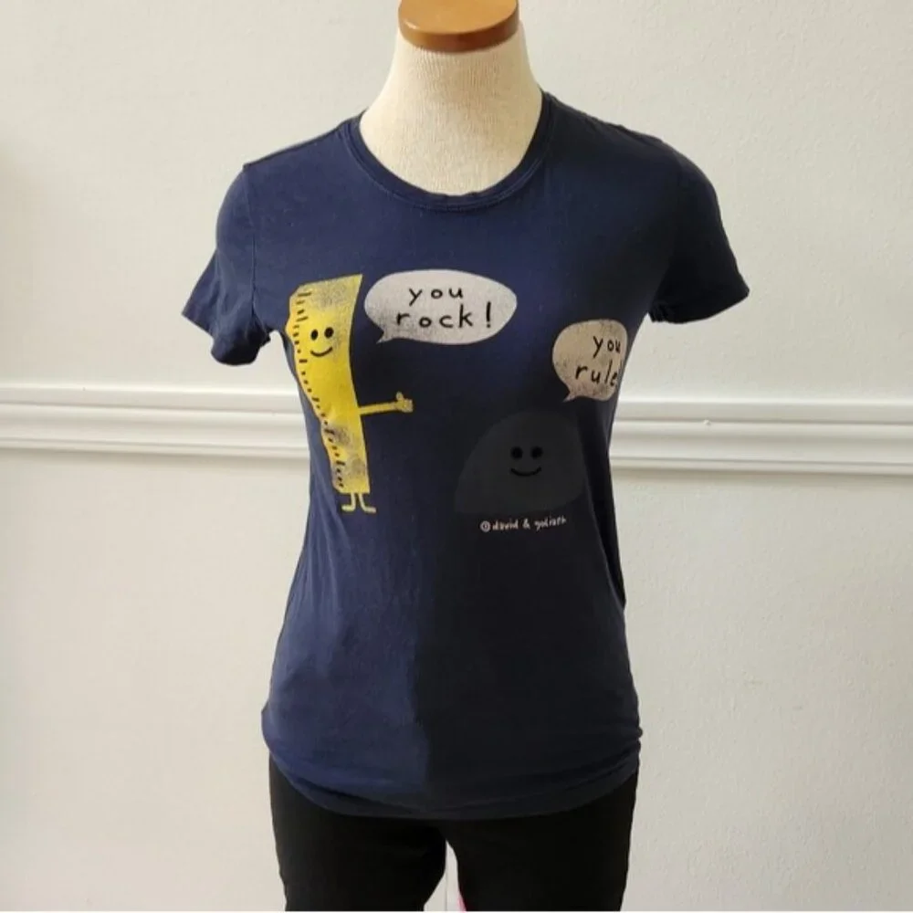 David & Goliath 'you rock, you rule' pun t shirt. Size M